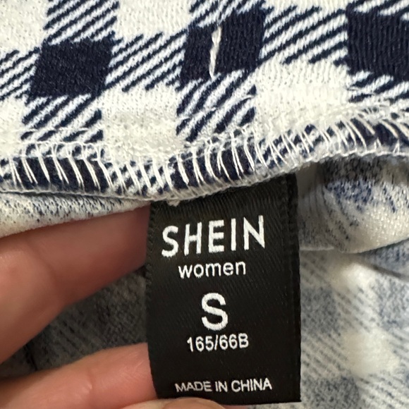 Cream Crop Top and Checkered Leggings Set - Picture 9 of 10